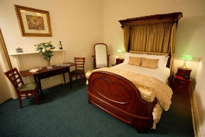 Double Room Accommodation - The American Creswick